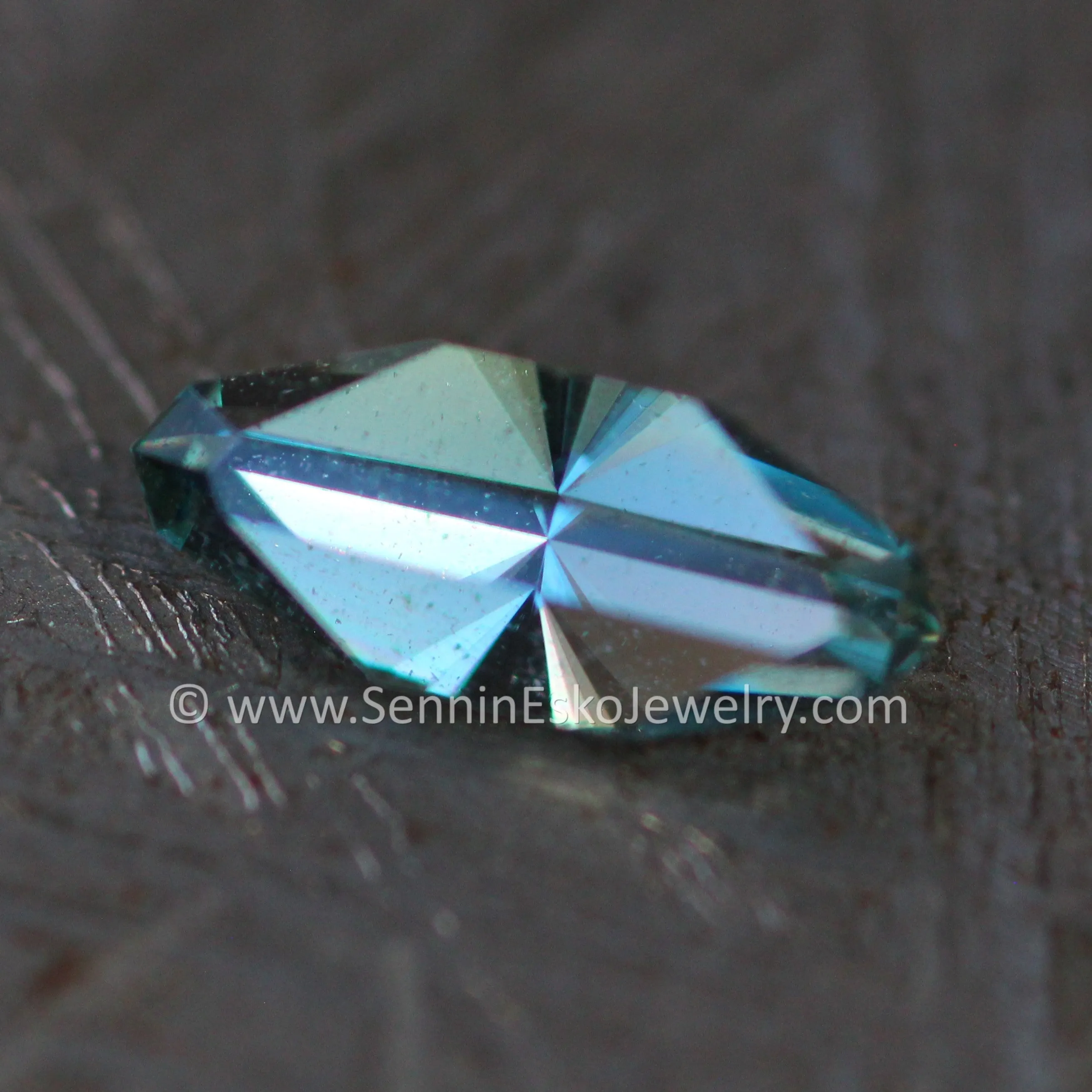 0.76 ct Sky Blue Sapphire Decagon - Umba Origin - 8.8x3.7mm, Specialty Cut