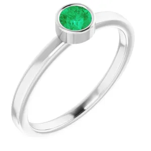 14K White 4 mm Natural Emerald Ring