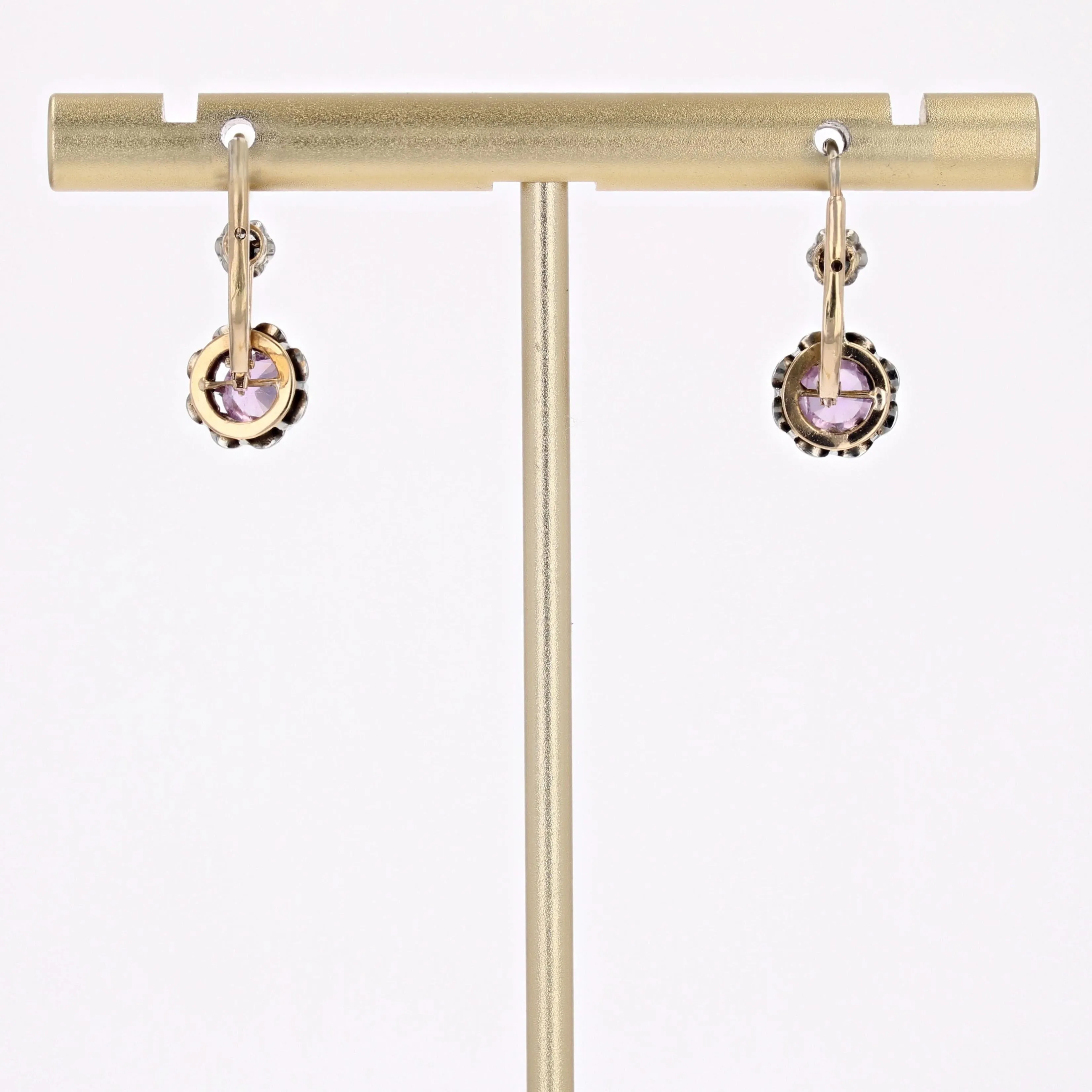 20th Century Pink Sapphire 18 Karat yellow Gold Platinum Lever Back Earrings