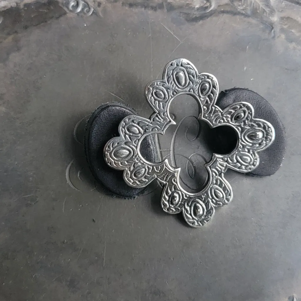 Acanthus Stud Bridge Brooch