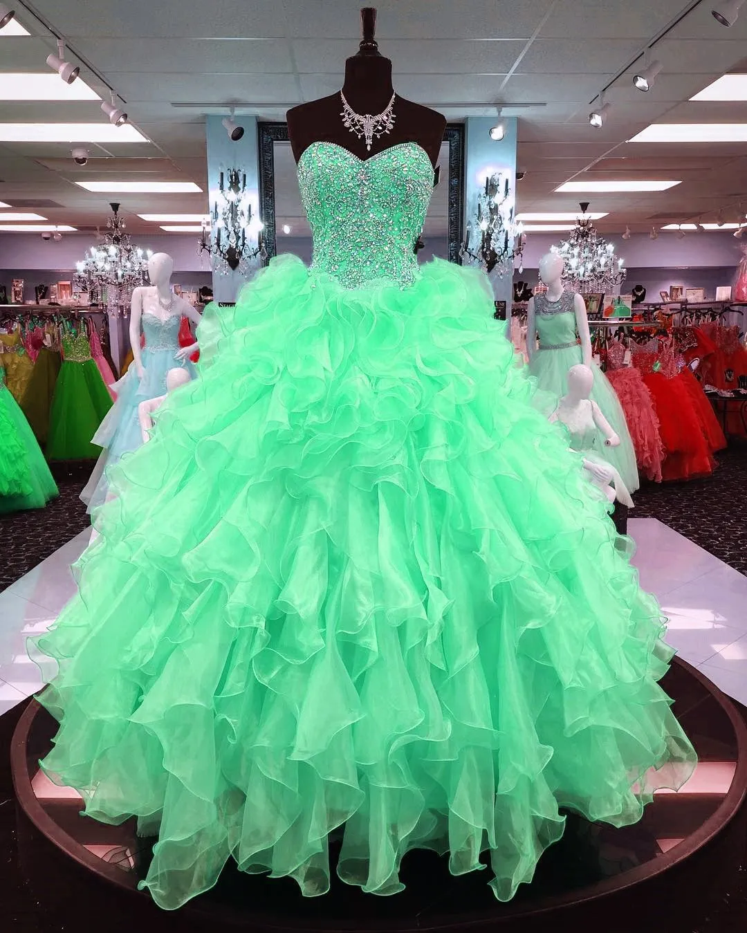 Ball Gowns Quinceanera Dresses Ruffles Skirt With Beading Sweetheart