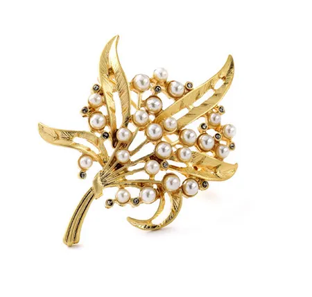 Gold Leaf Pearl Brooche