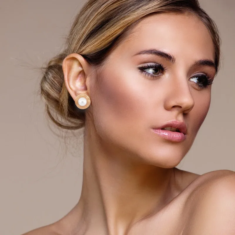 Gold Round Pearl Earring