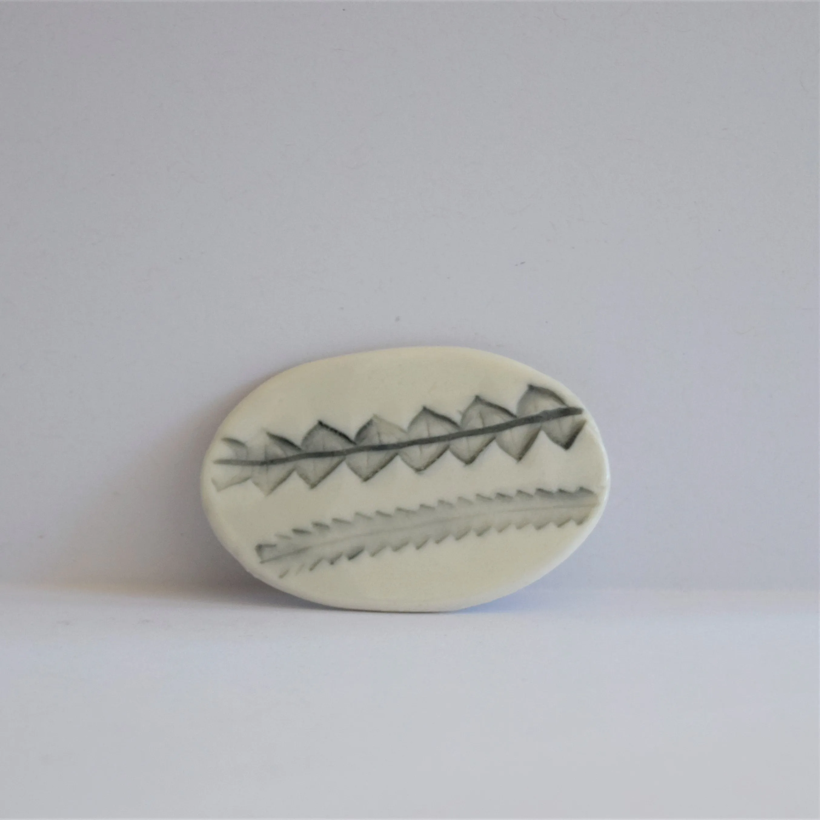 Helena Waldmann - Ceramic Brooch (hwal02)