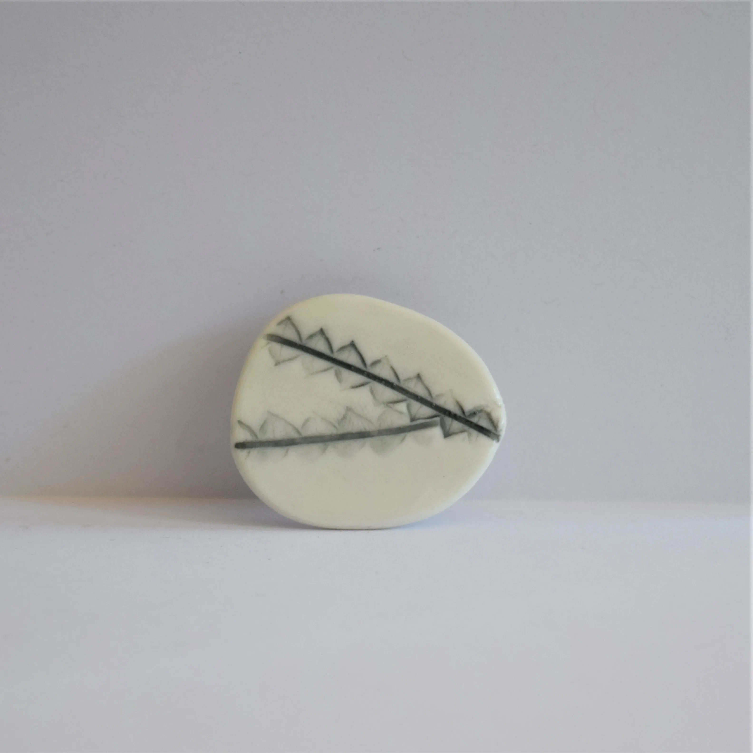 Helena Waldmann - Ceramic Brooch (hwal02)