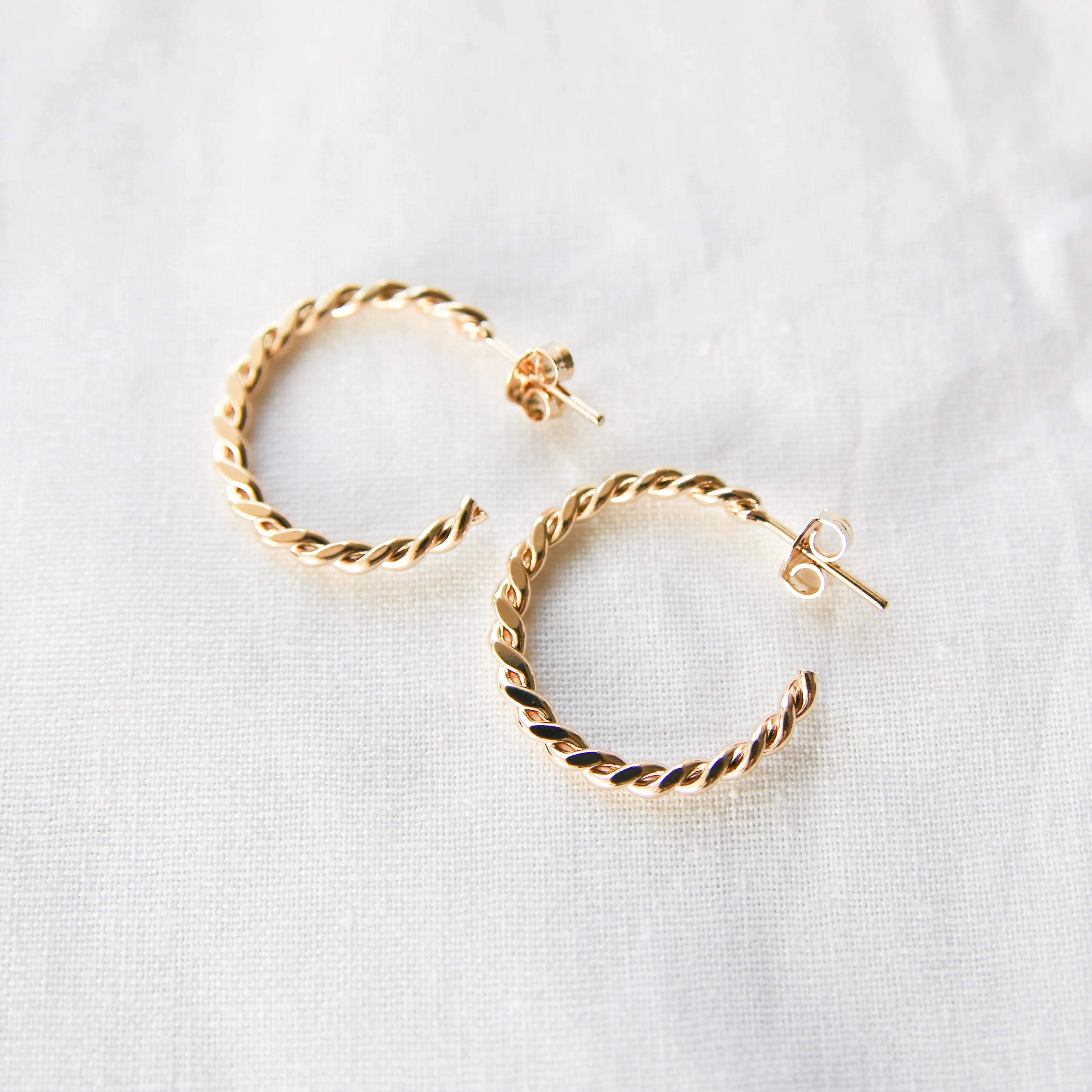 Lazo Hoop Earring