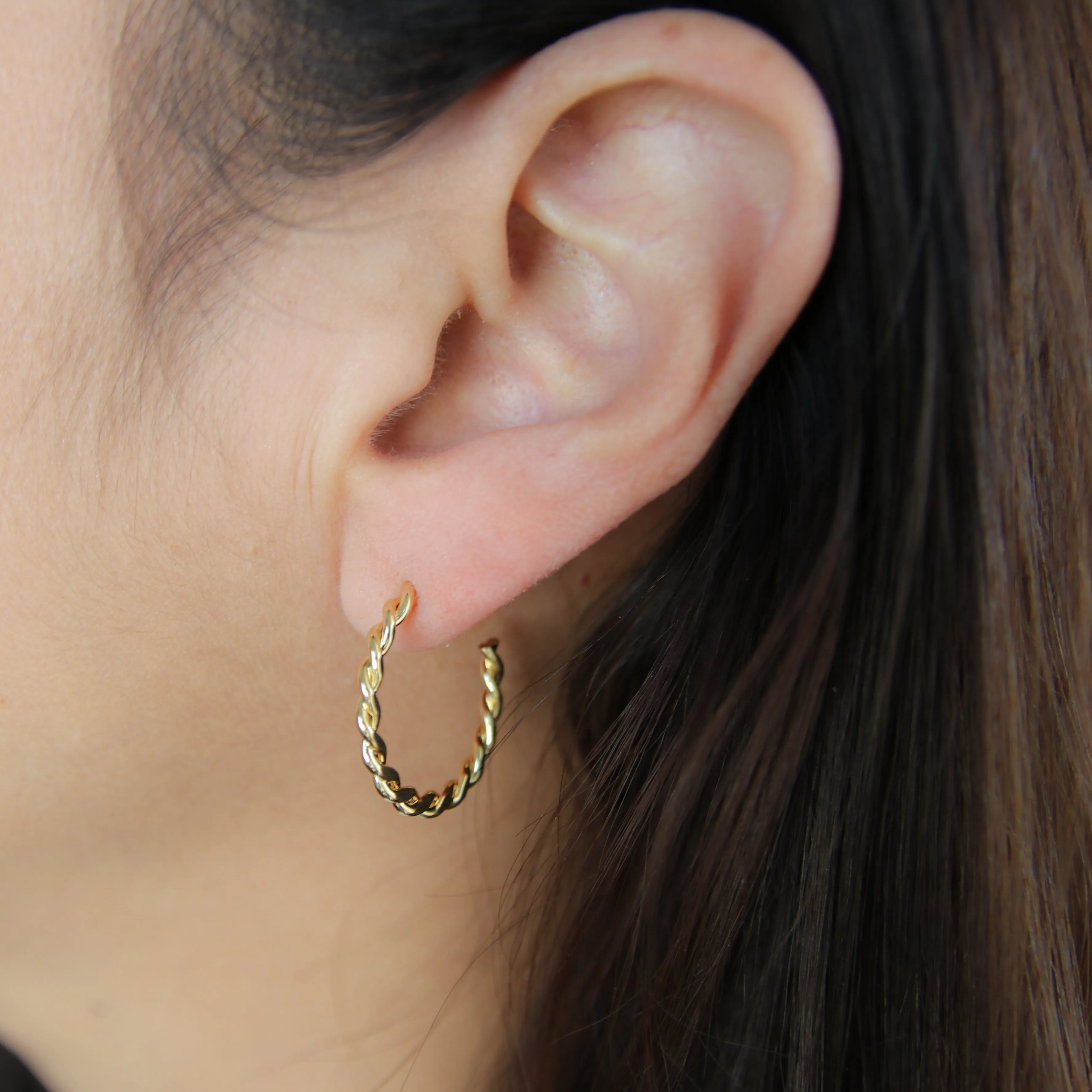 Lazo Hoop Earring