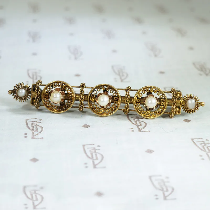 Lovely Gold and Pearl Victorian Bar Pin