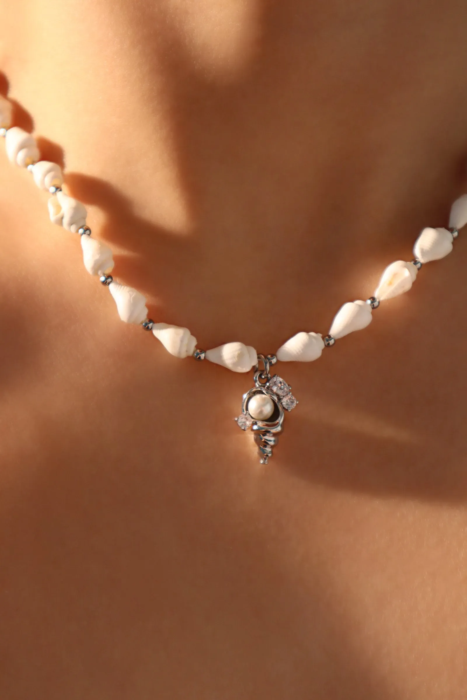 Platinum Plated Natural Shell Pearl Necklace