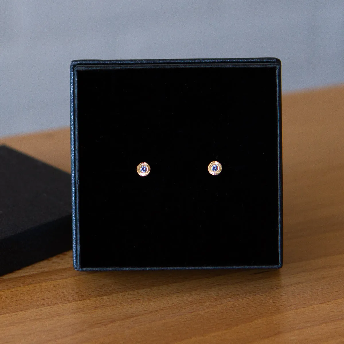 Small Aurora Blue Sapphire Stud Earring in Yellow Gold